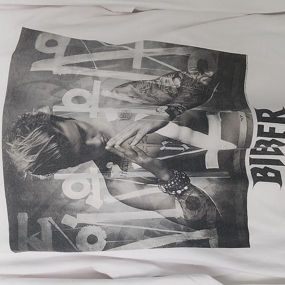 BEIBER WORLD TOUR L/S Tee